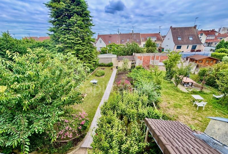 Maison - 163 m² - 8 pièces