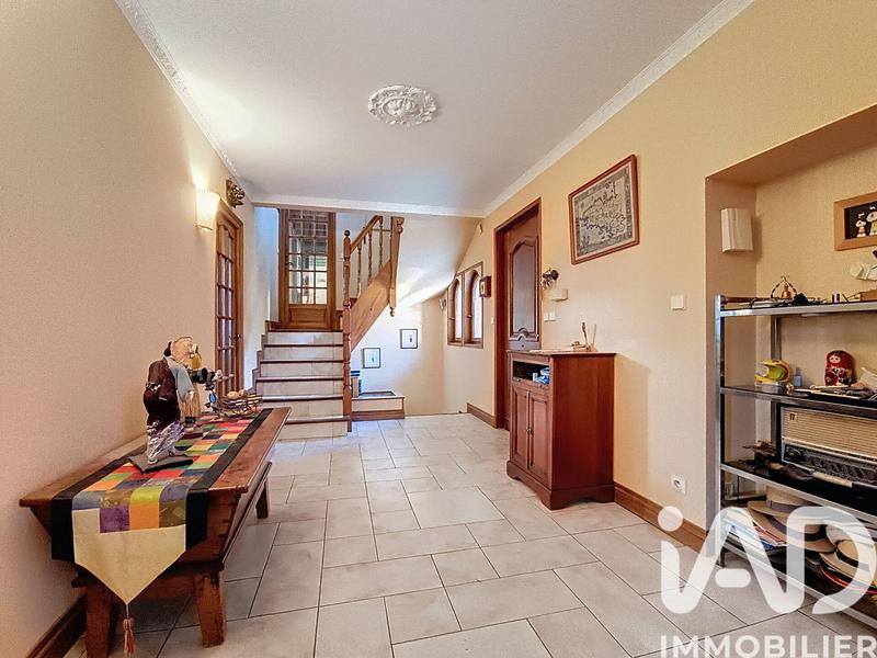 Maison - 231 m² - 7 pièces