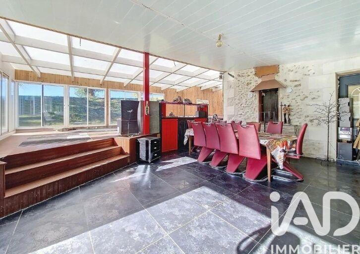 Maison - 310 m² - 7 pièces