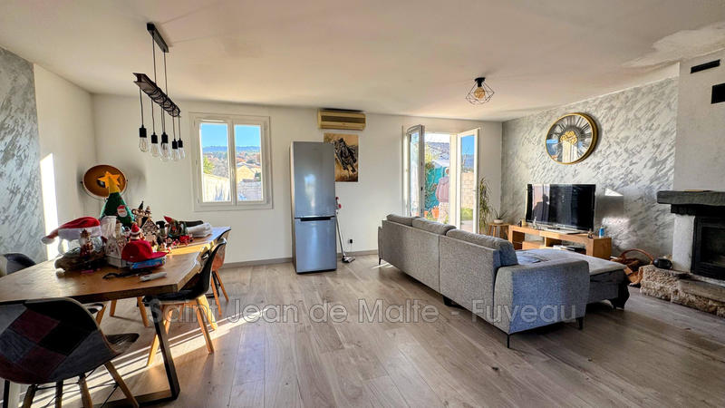 Maison - 107 m² - 5 pièces