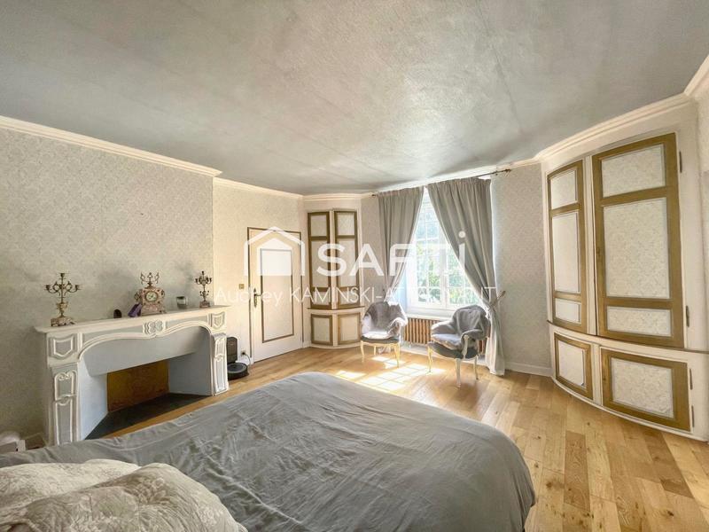 Maison de maîtres - 375 m² - 11 pièces