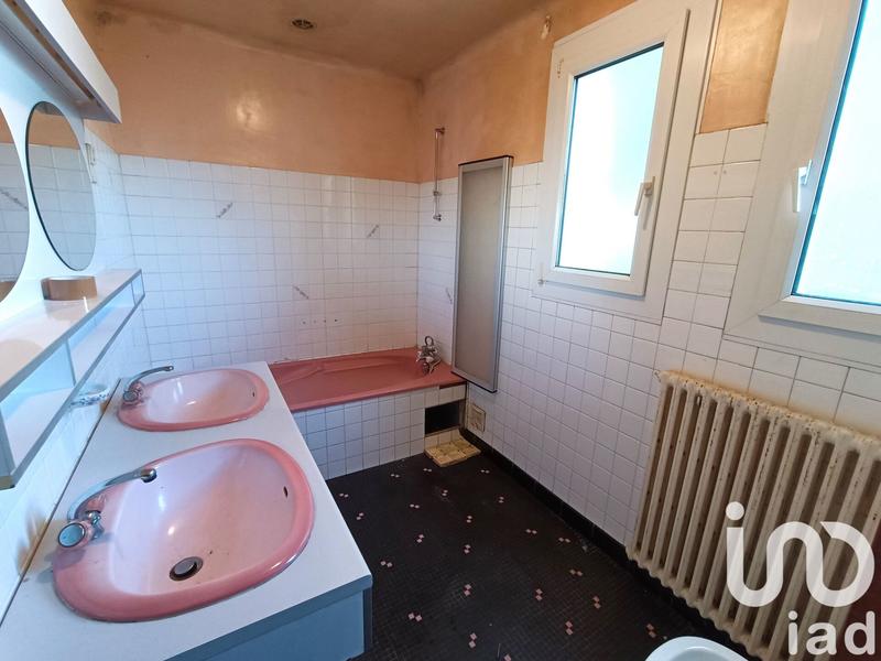 Maison - 208 m² - 5 pièces