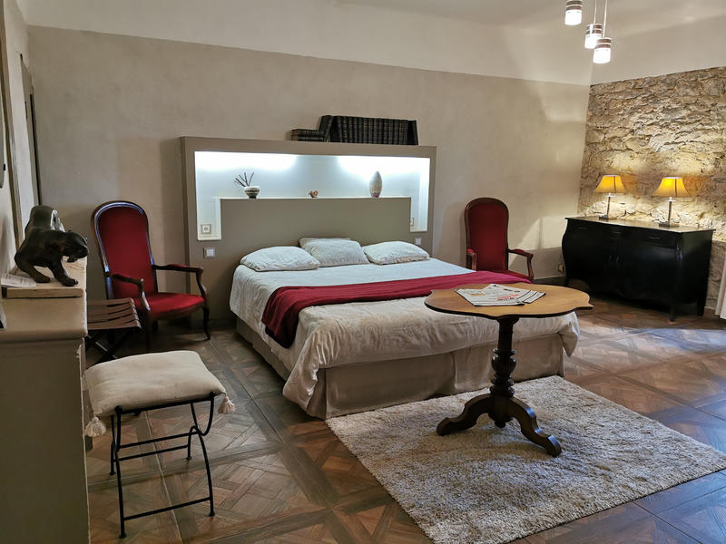 Mas - 486 m² - 19 pièces