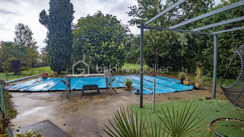 Maison - 98 m² - 4 pièces