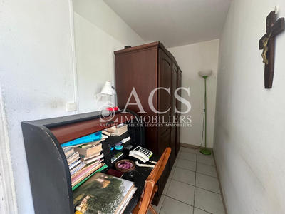 Maison - 220 m² - 6 pièces