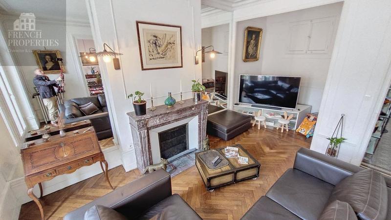 Appartement - 135 m² - 5 pièces