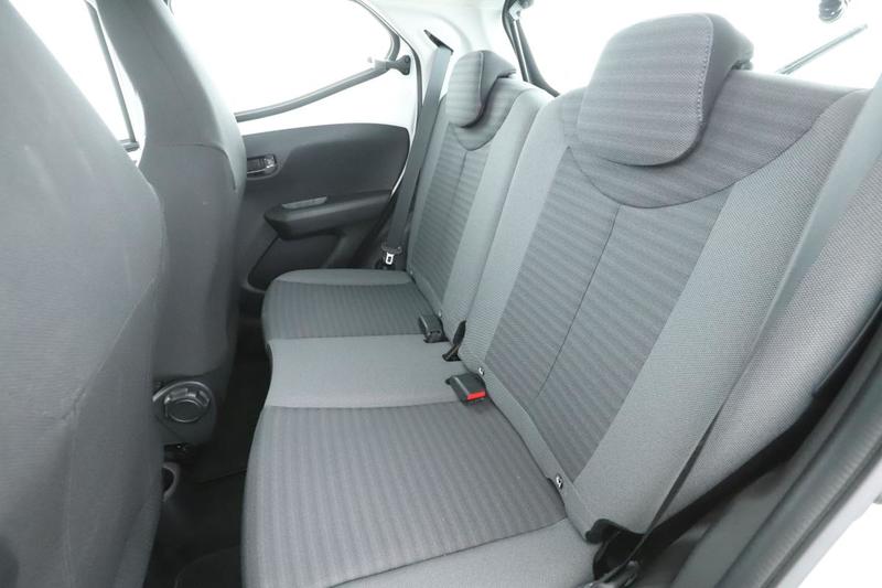 Toyota Aygo 1.0 Vvt-i X-Play 5p 72 ch