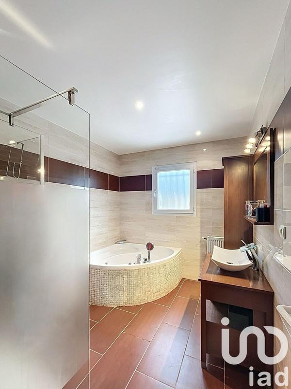 Maison - 160 m² - 6 pièces