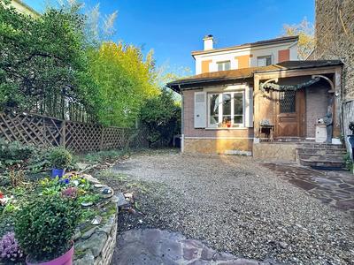 Maison - 128 m² - 6 pièces