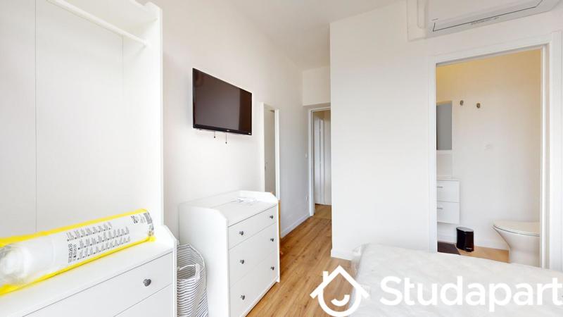 Chambre - 12 m² - 1 pièce