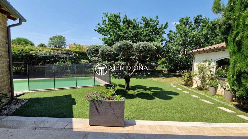 Villa - 191 m² - 6 pièces