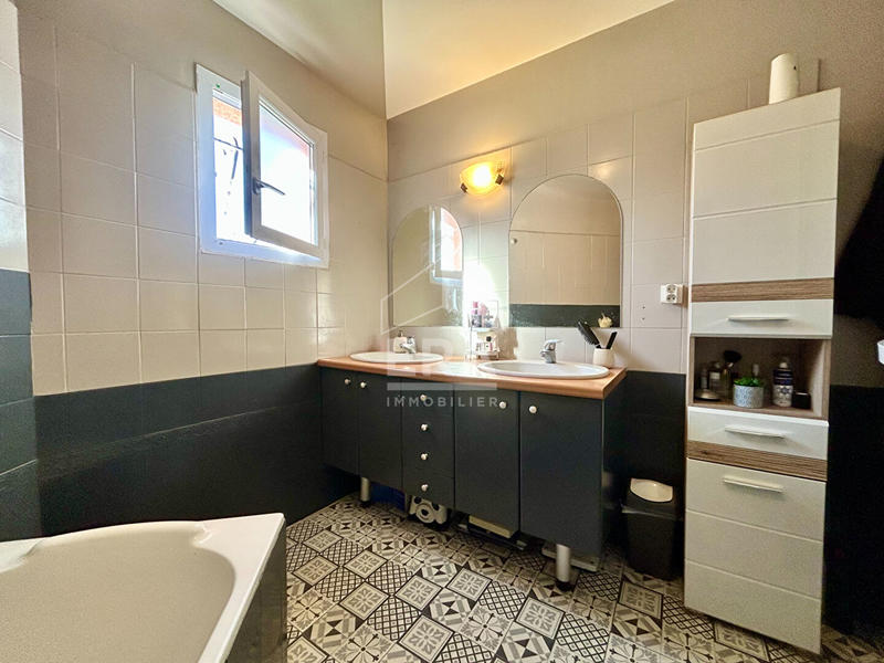 Villa - 143 m² - 7 pièces