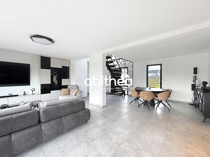 Maison - 116 m² - 5 pièces