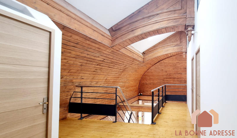 Loft - 185 m² - 4 pièces