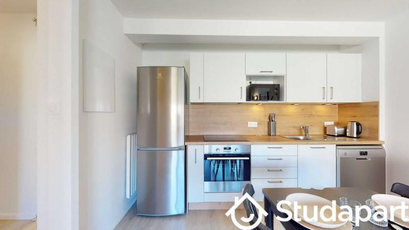 Chambre - 11 m² - 1 pièce