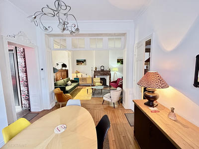 Maison - 235 m² - 12 pièces