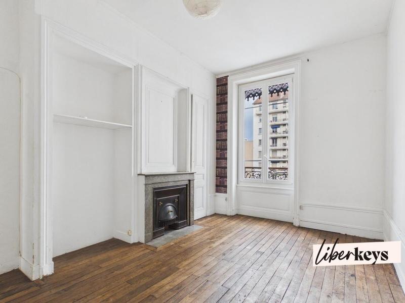 Appartement ancien - 80 m² - 4 pièces