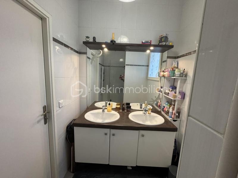 Appartement - 99 m² - 4 pièces