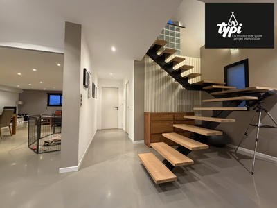 Maison contemporaine - 180 m² - 7 pièces