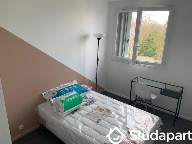 Chambre - 10 m² - 1 pièce