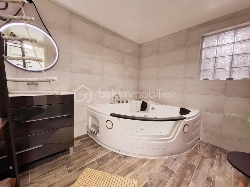 Maison - 125 m² - 5 pièces