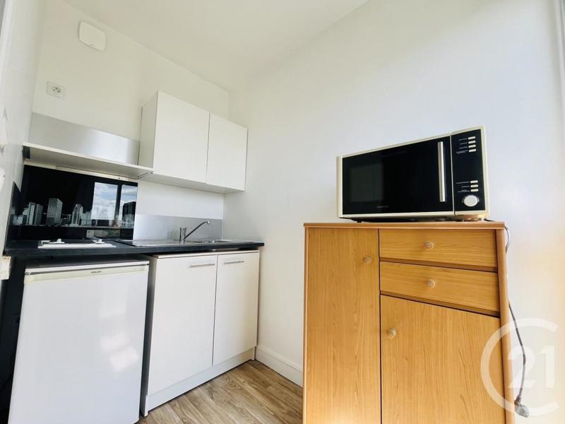 Studio - 27 m² - 1 pièce