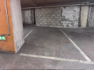 Parking / Garage - 13 m²