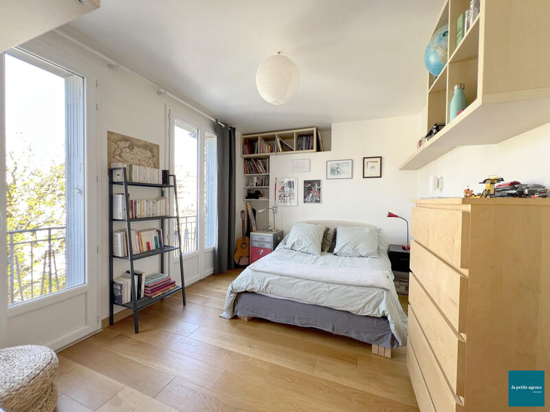 Maison - 222 m² - 10 pièces