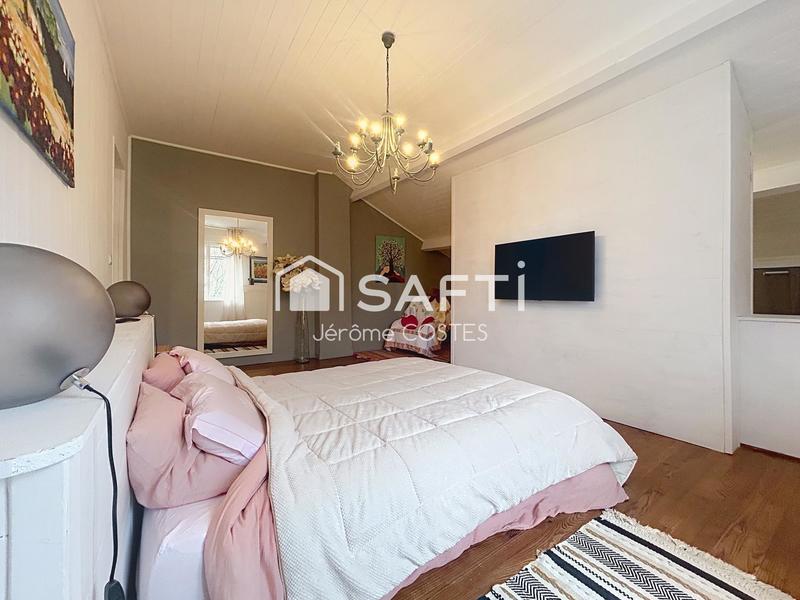 Maison - 345 m² - 10 pièces