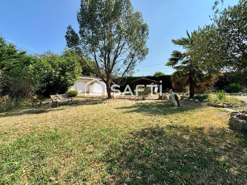 Maison - 260 m² - 7 pièces