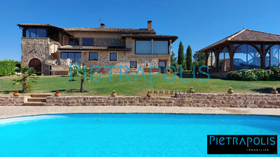 Maison ancienne - 400 m² - 16 pièces