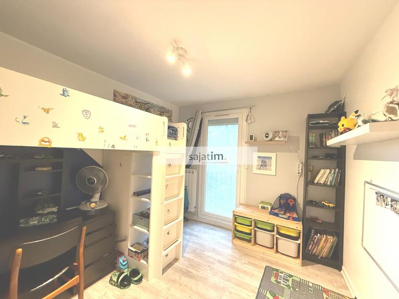 Appartement - 80 m² - 4 pièces
