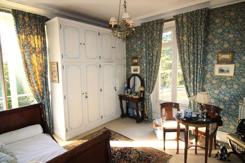 Maison - 289 m² - 15 pièces