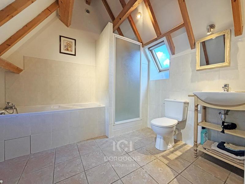 Maison - 329 m² - 2 pièces