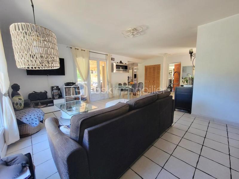 Villa - 188 m² - 9 pièces