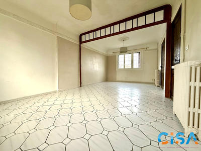 Maison - 121 m² - 6 pièces