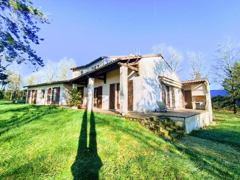 Maison - 292 m² - 11 pièces