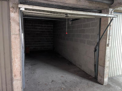 Parking / Garage - 13 m²