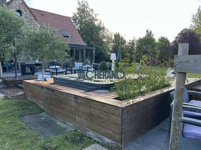 Maison - 205 m² - 10 pièces