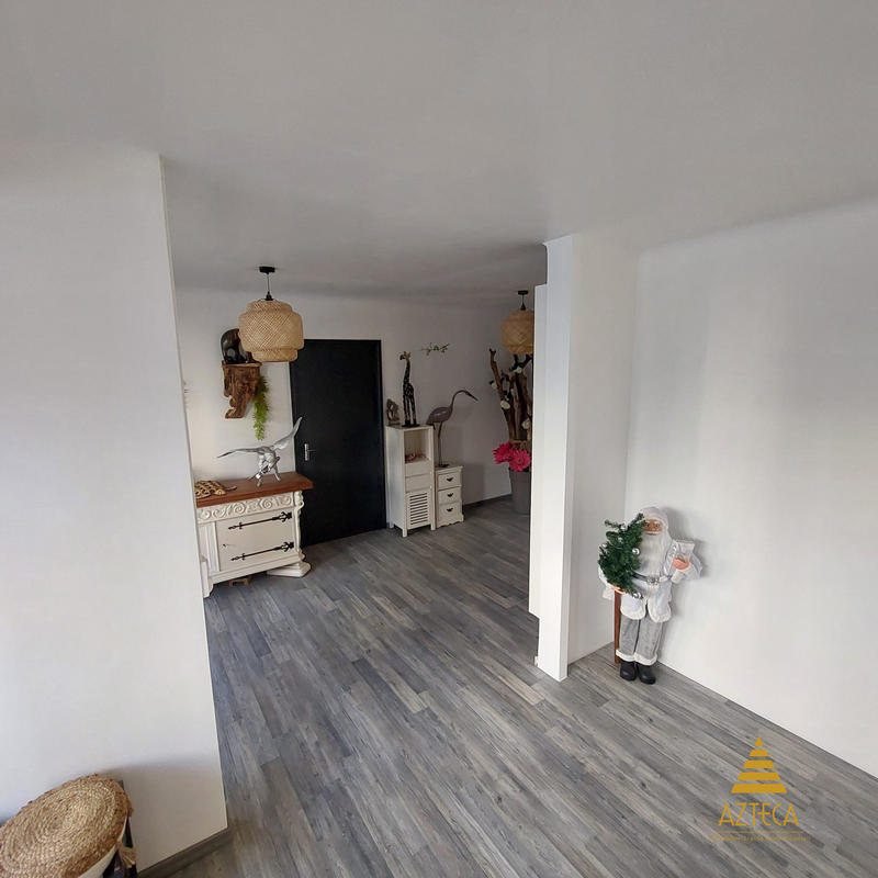 Maison - 315 m² - 11 pièces