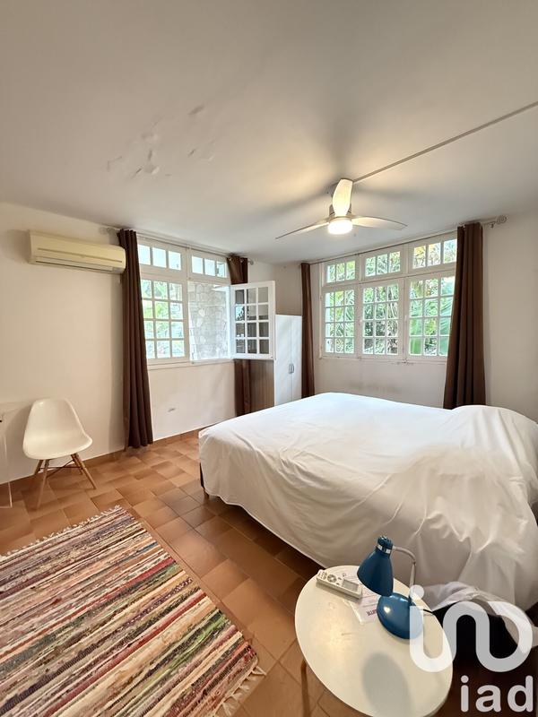 Maison - 247 m² - 10 pièces