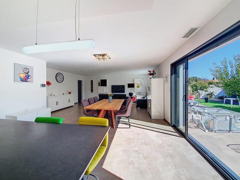 Maison - 186 m² - 6 pièces