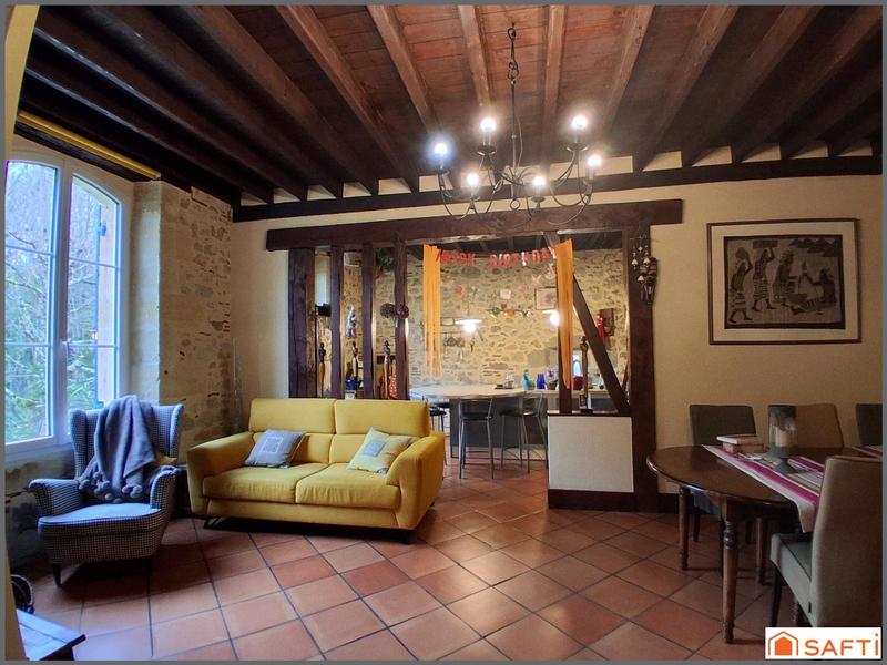 Maison - 343 m² - 9 pièces