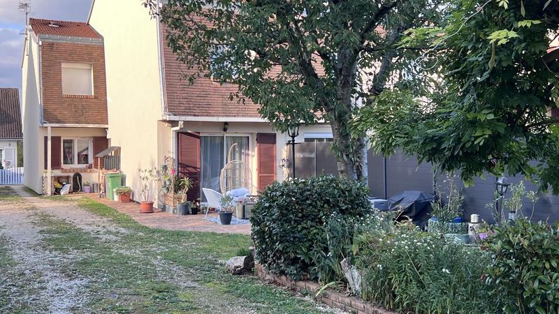 Maison - 148 m² - 8 pièces