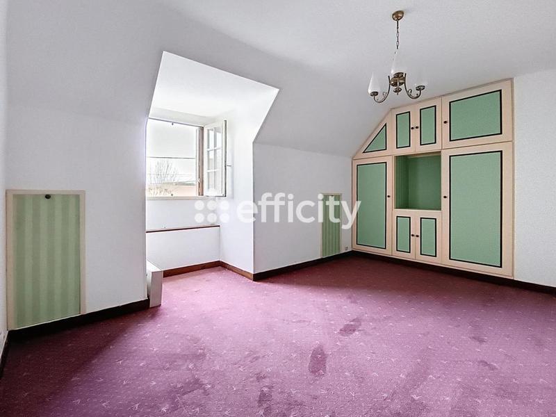 Maison - 156 m² - 9 pièces