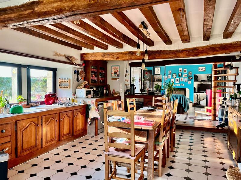 Maison - 98 m² - 4 pièces