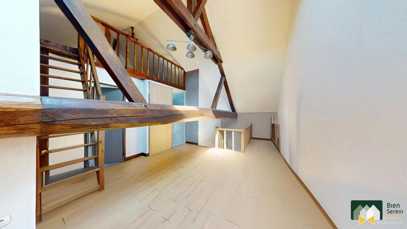 Maison - 256 m² - 10 pièces