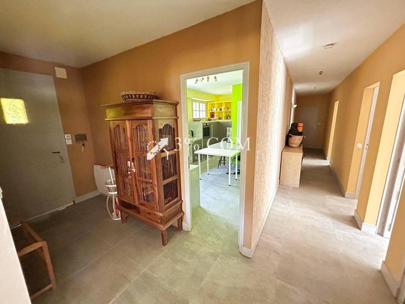 Maison - 205 m² - 8 pièces