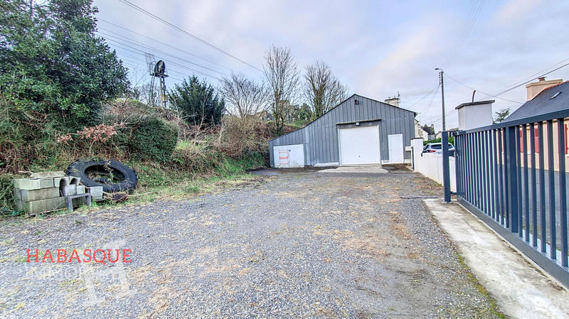 Local commercial - 150 m² - 2 pièces