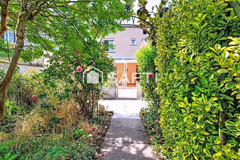 Maison de ville - 151 m² - 5 pièces